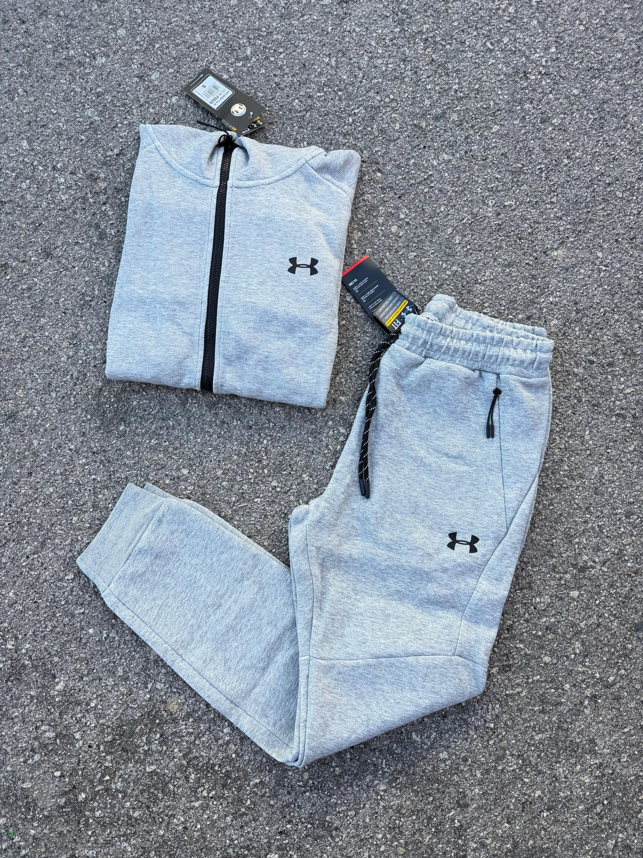 CONJUNTO -  UNDER ARMOUR GRIS(H)
