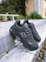 NEW BALANCE 1000 - NEGRAS
