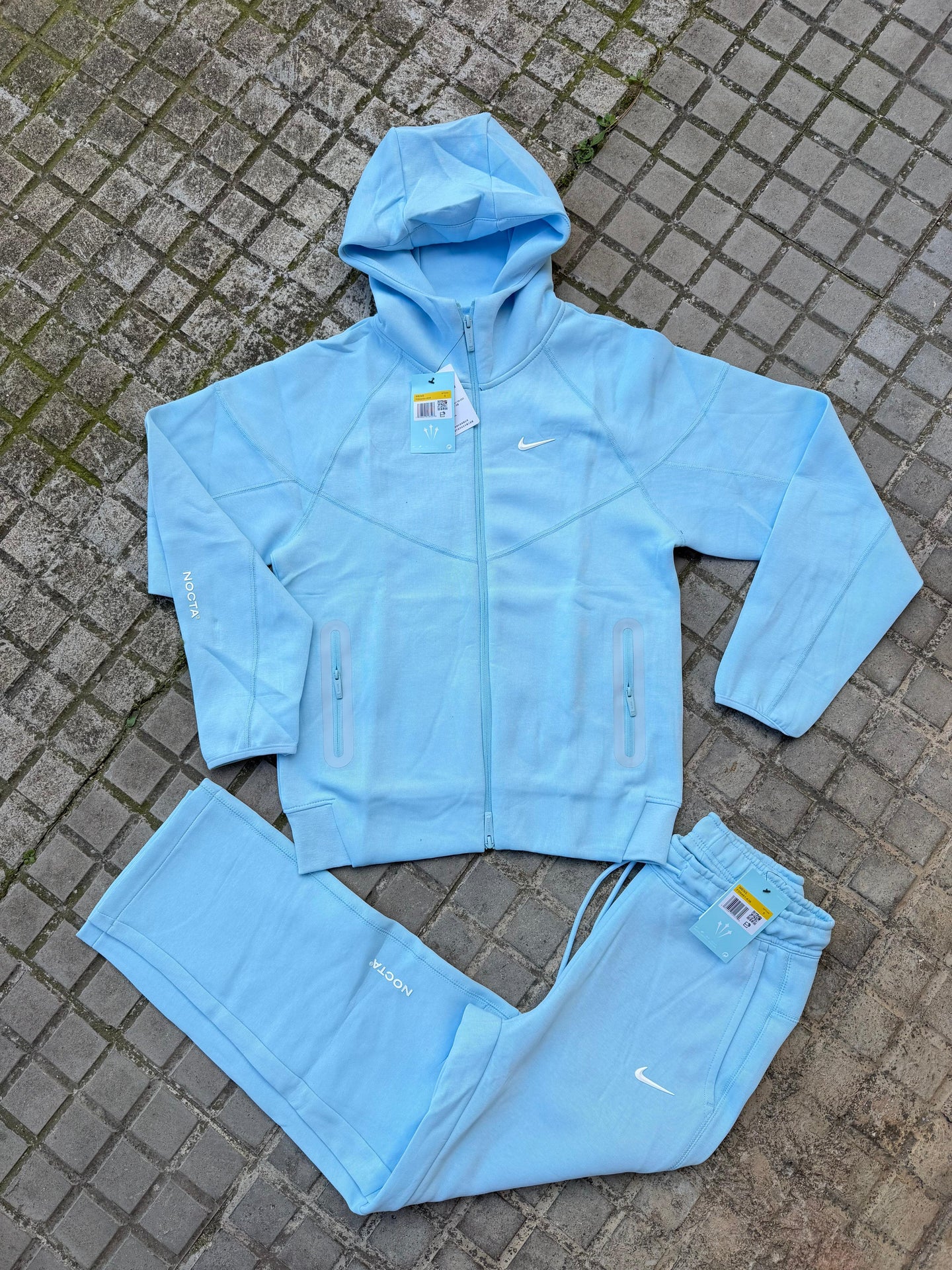 CONJUNTO NIKE NOCTA - M4