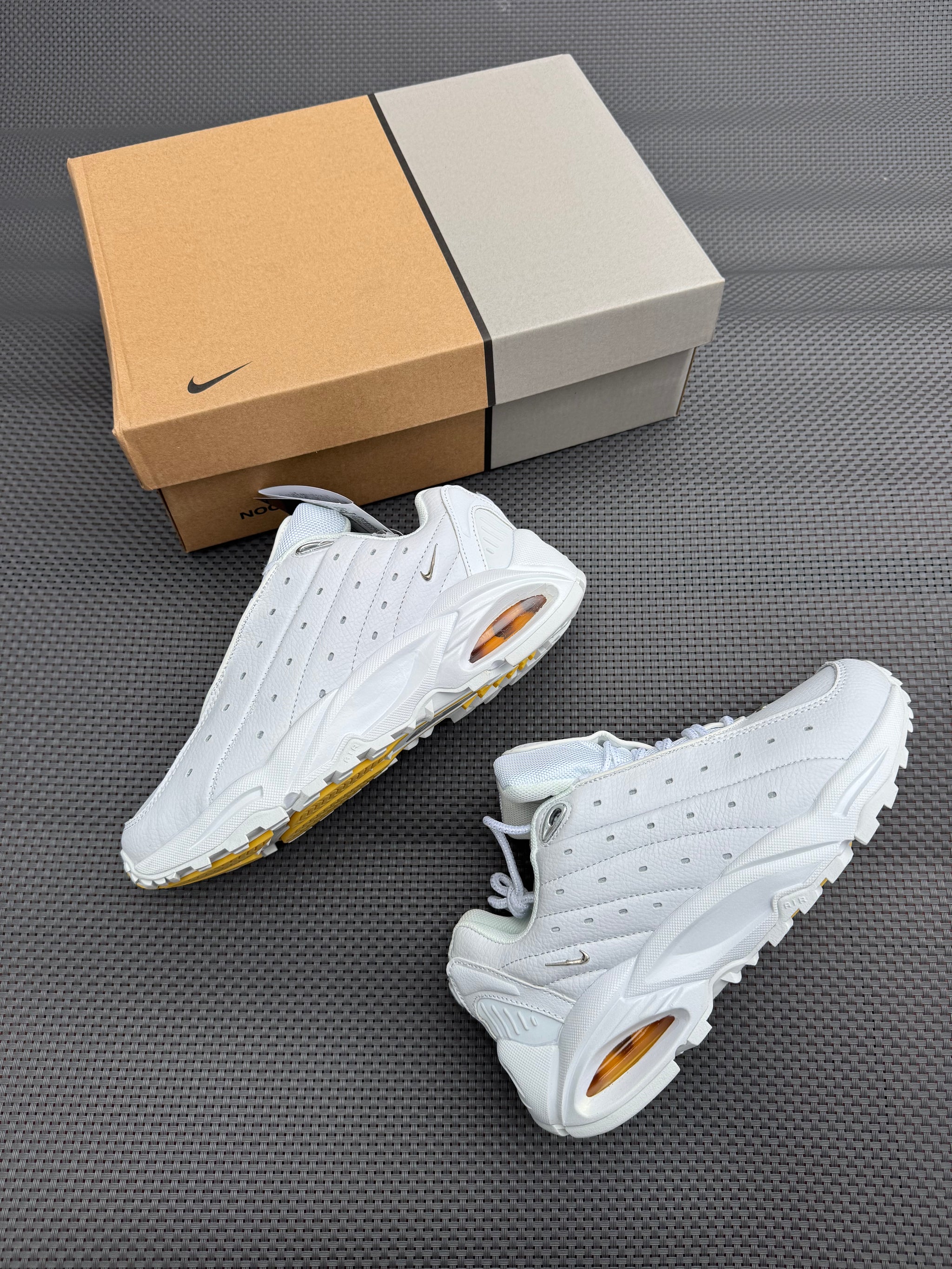 NIKE NOCTA HOT STEP AIR TERRA x DRAKE - WHITE