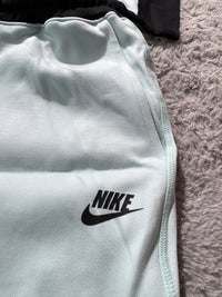 Conjunto nike tech