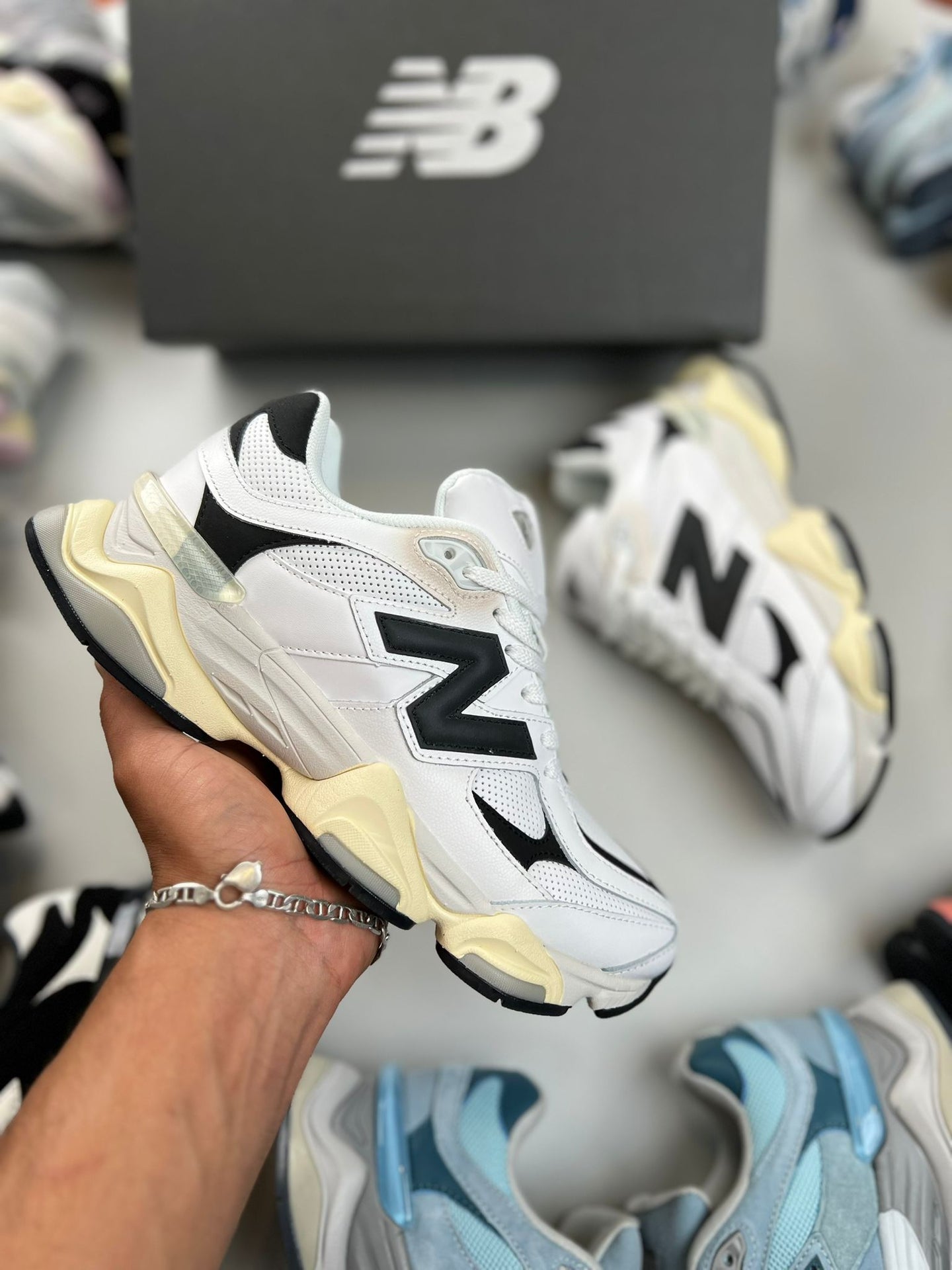 NEW BALANCE 9060 - M9