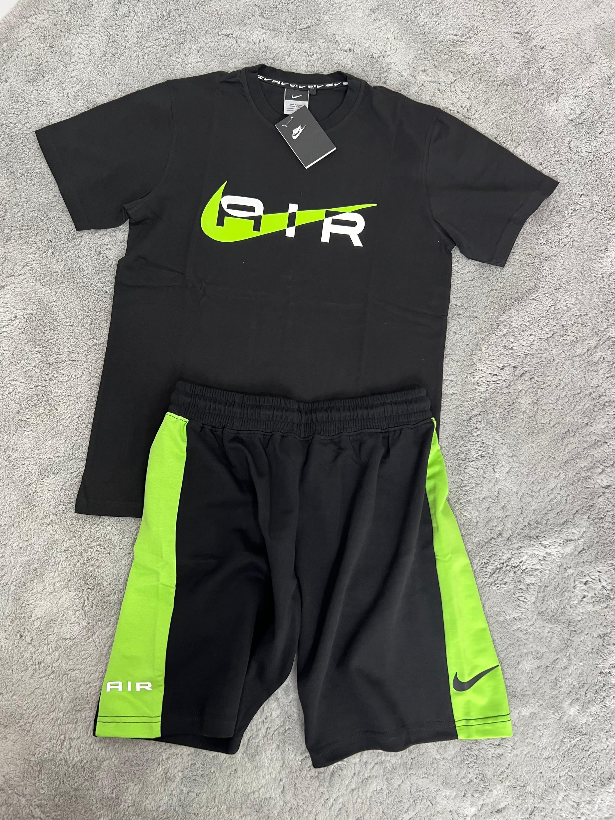 CONJUNTO NIKE - NEGRO/VERDE