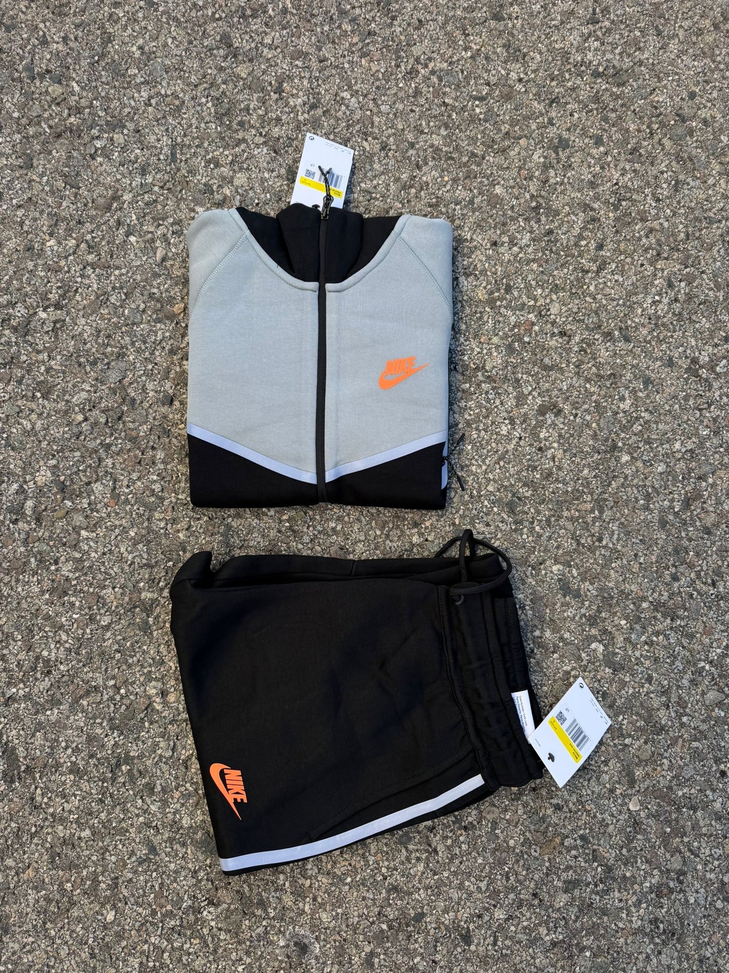 CONJUNTO NIKE TECH 2026 - M11