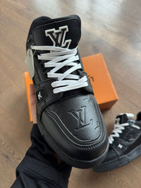 LV TRAINER - BLACK 3